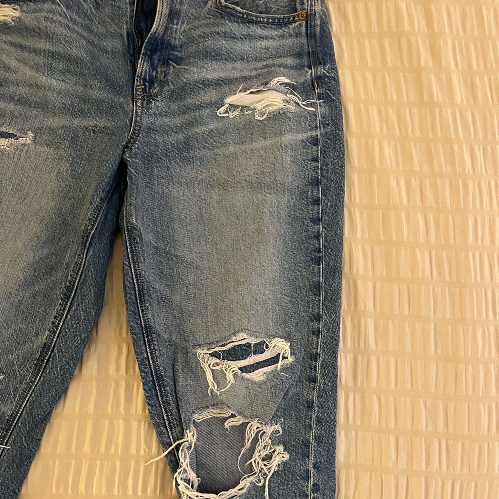 American Eagle Outfitters Light Blue Denim Jeans